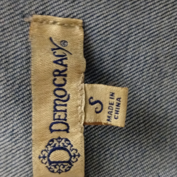 Democracy Jean Jacket Size S - Picture 8 of 8